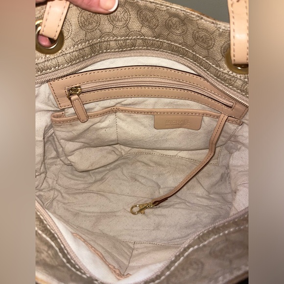Michael Kors Signature Logo Tote - Picture 7 of 11